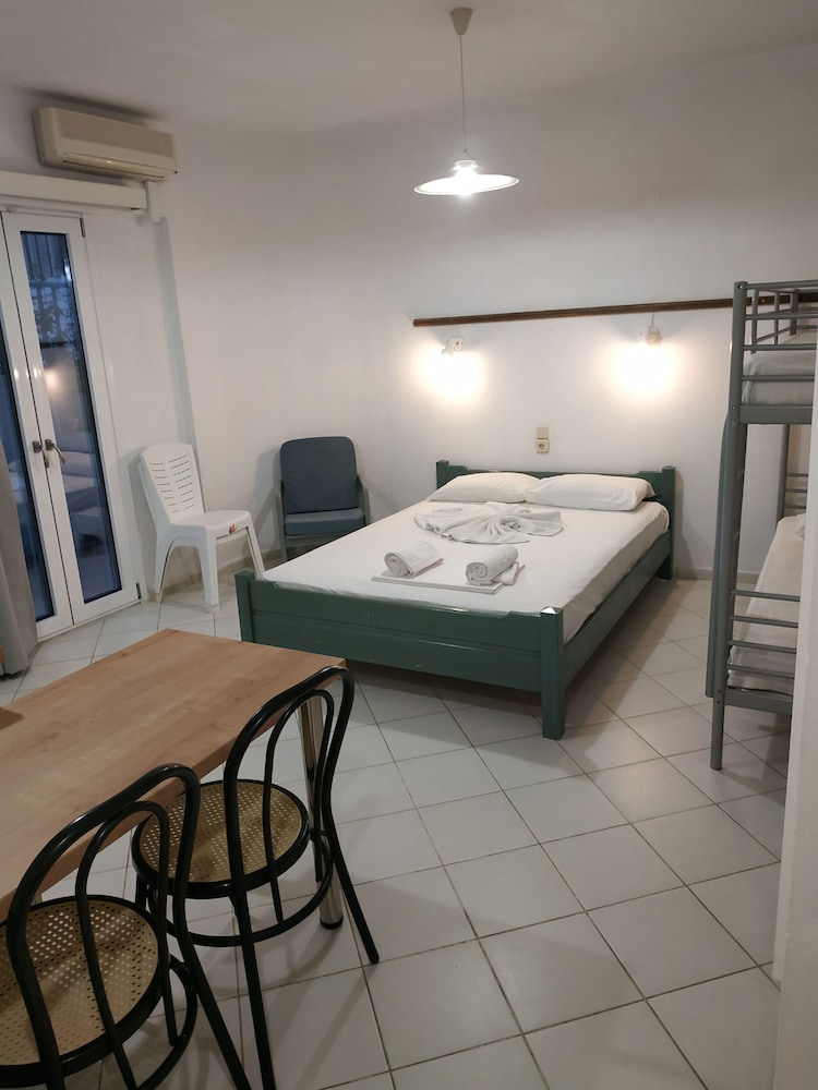 Renia Hotel 19/60