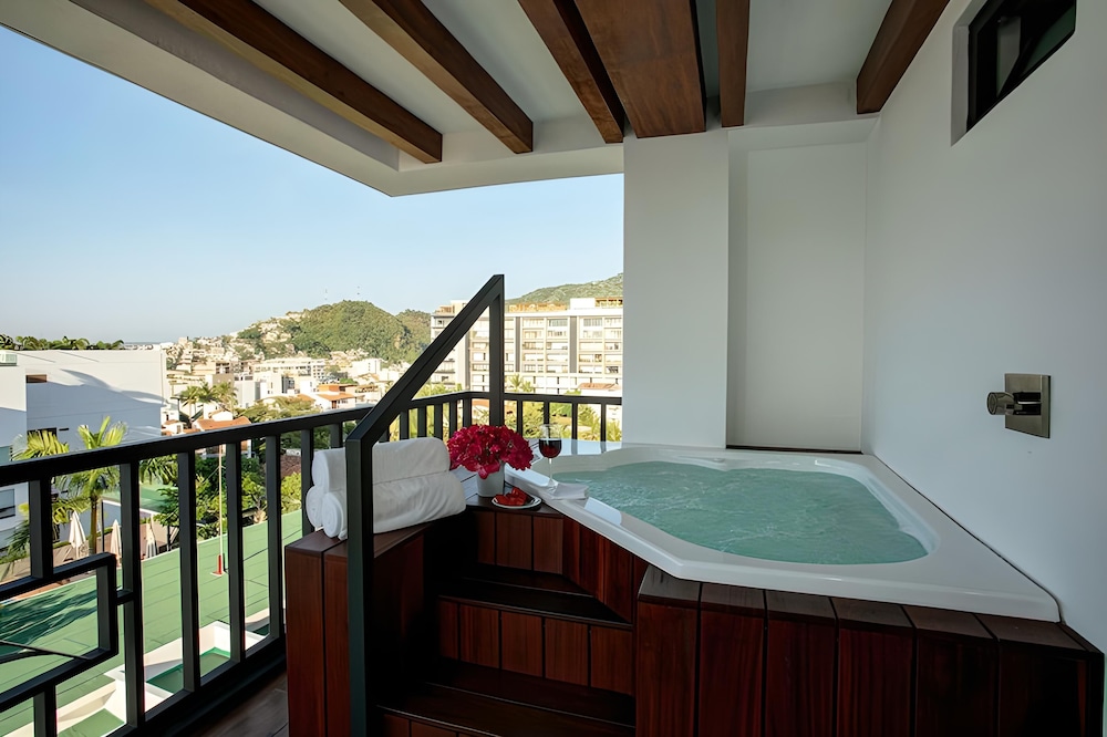 Pinnacle Resorts 179 - Adults Only 22/49