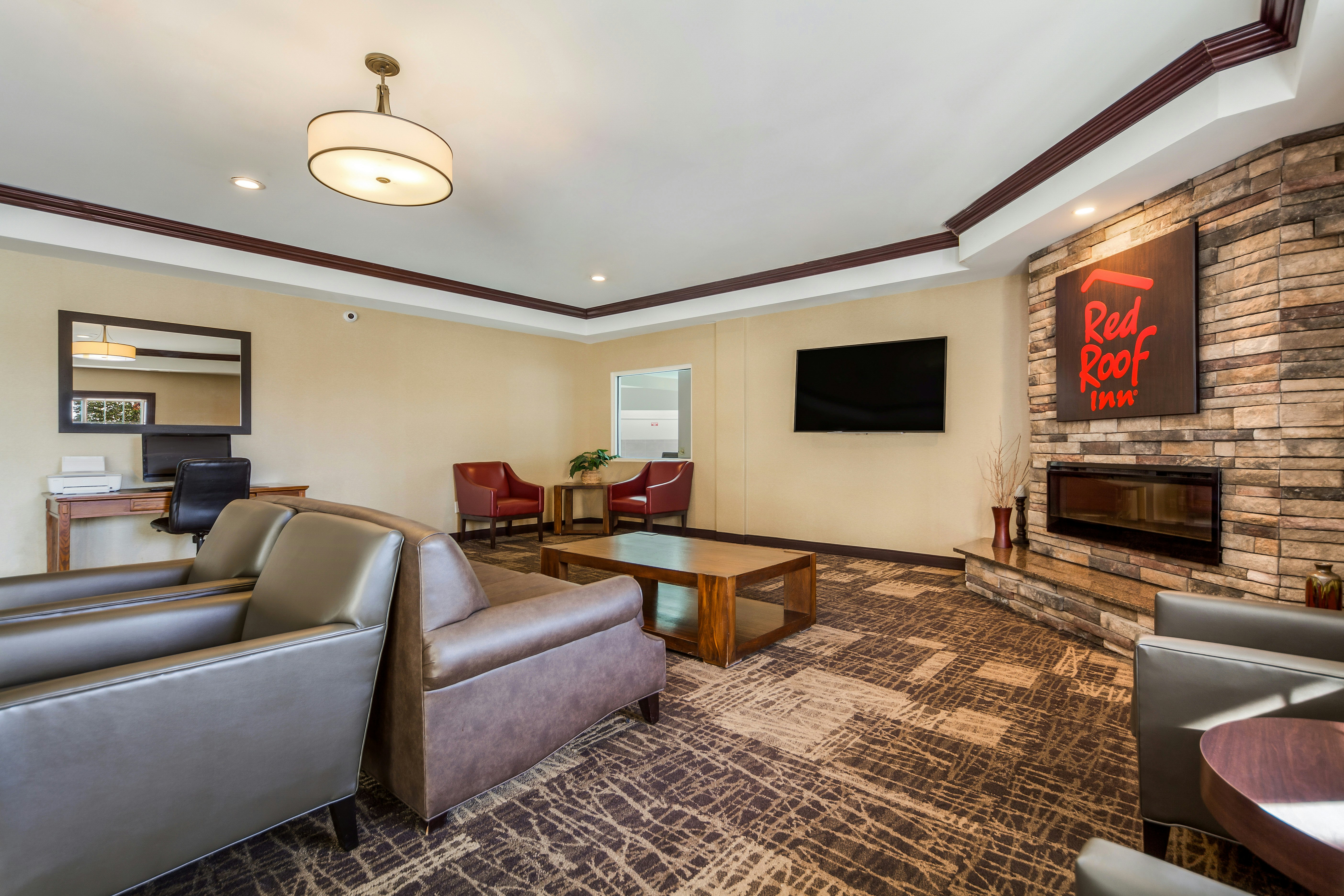 Red Roof Inn & Suites Omaha - Council Bluffs 26/47