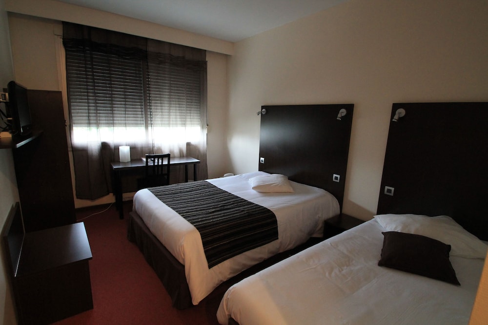 Adonis Lyon Est Hotel Artys 14/40