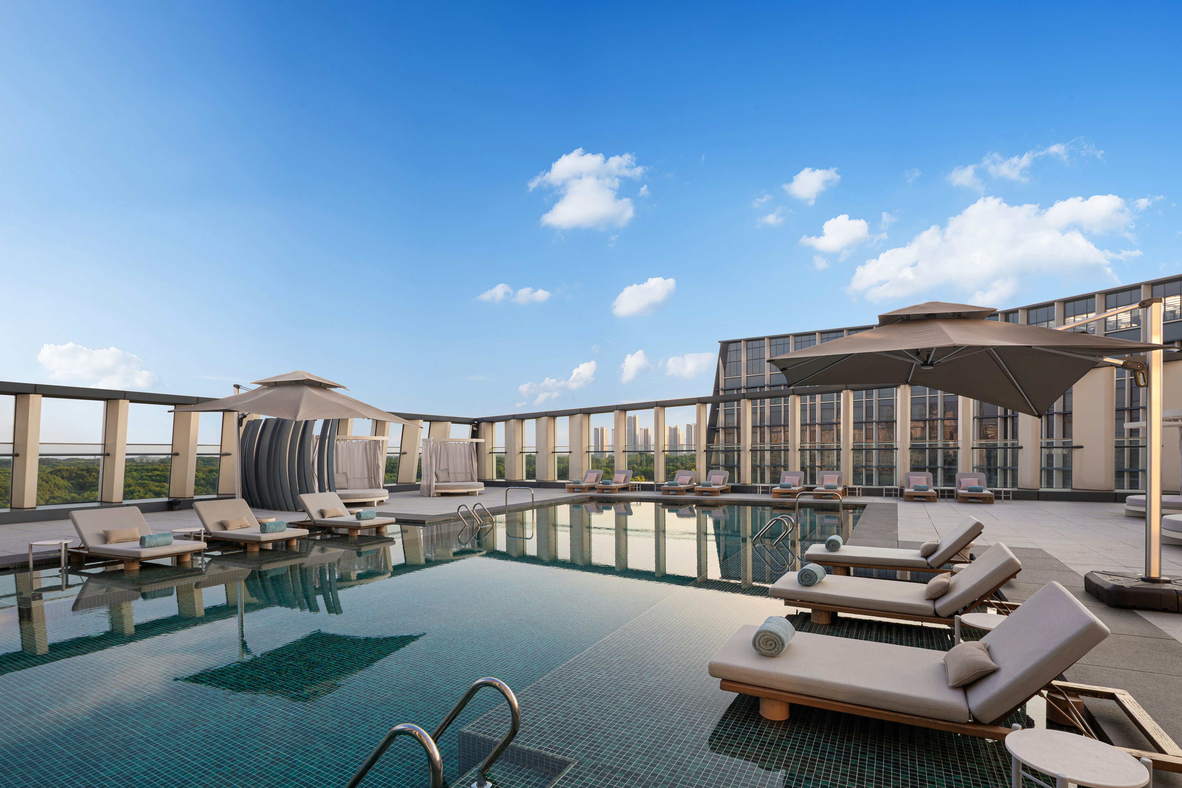 InterContinental Wuxi Taihu New City 46/50