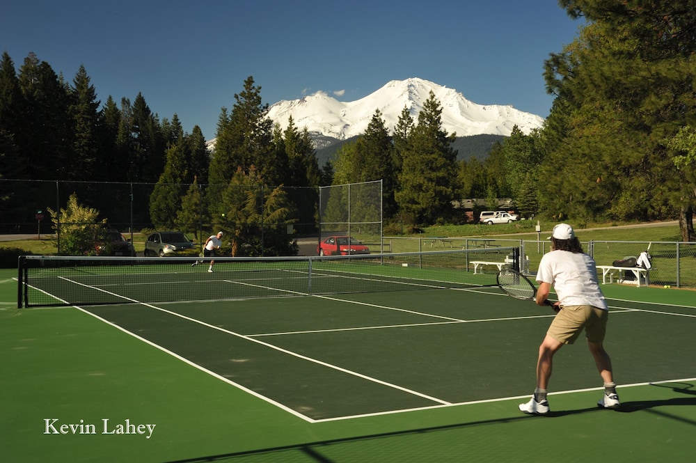 Mount Shasta Resort 29/63