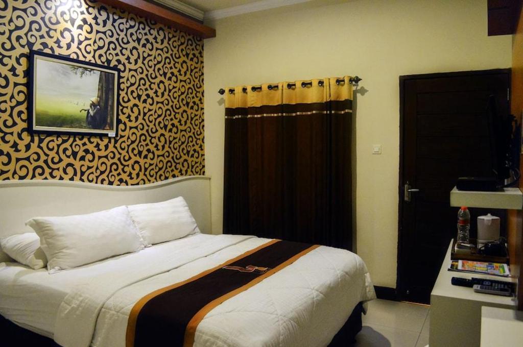 KABANA HOTEL 12/29