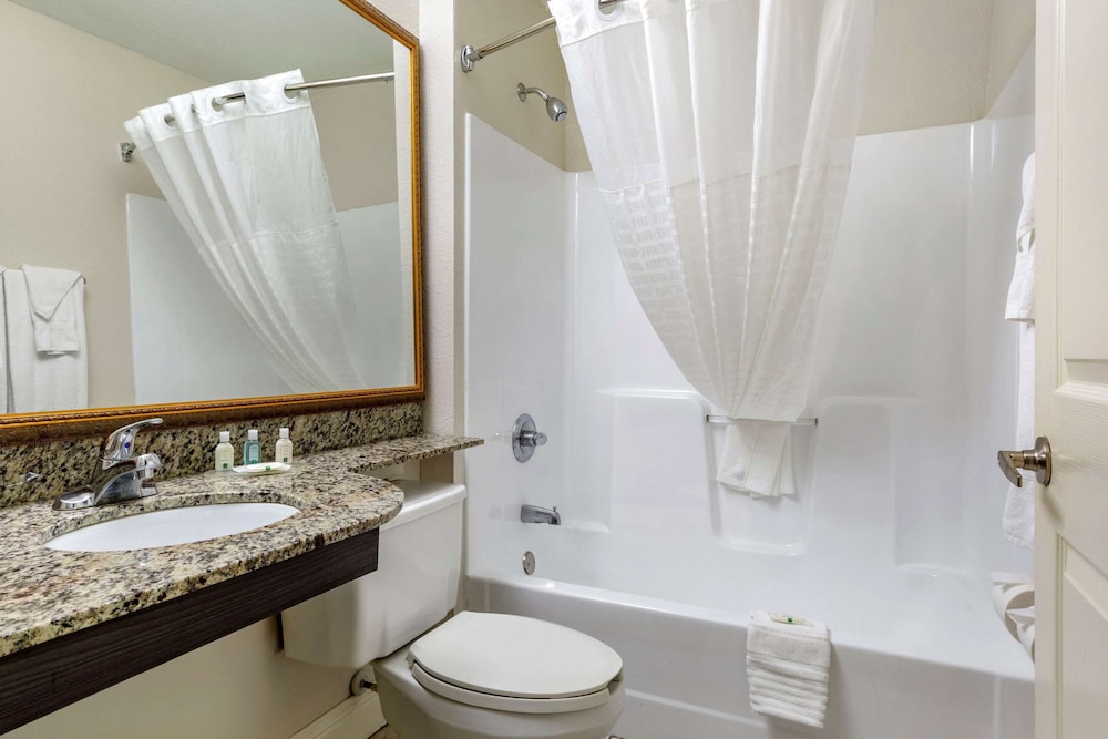 Quality Inn & Suites Longview I-20 18/35