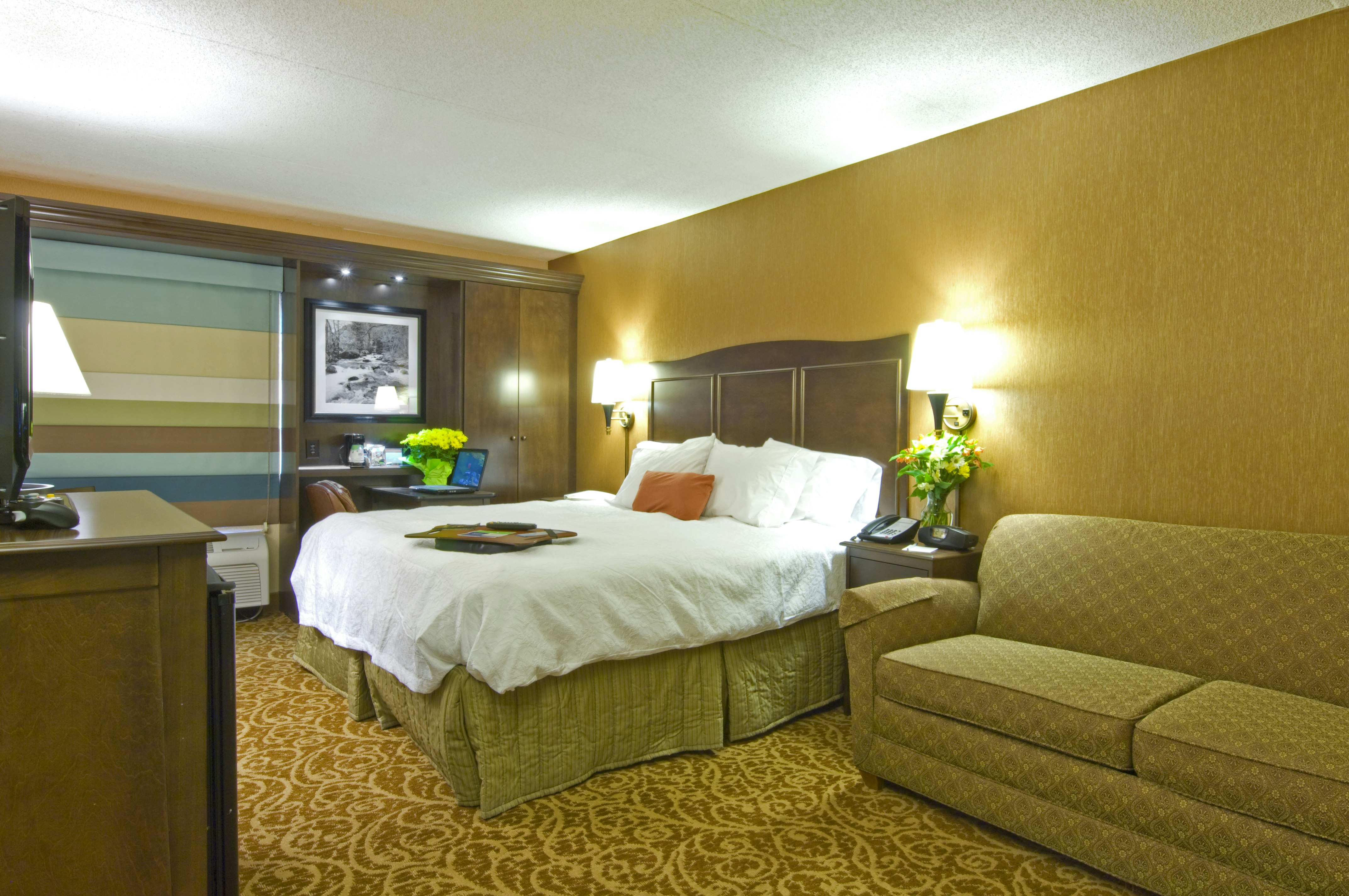 Study, King Bed