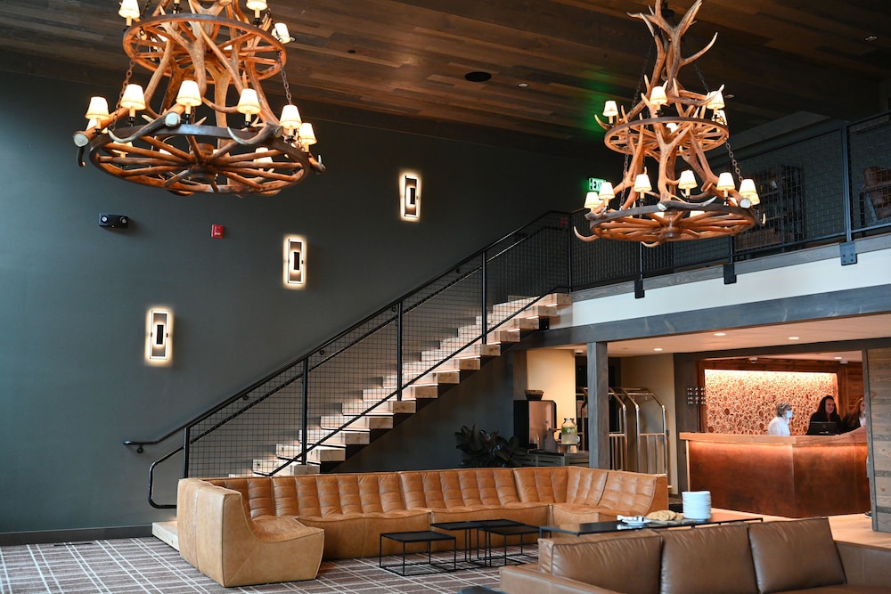 Wintergreen Hotel & Conference Center 7/49