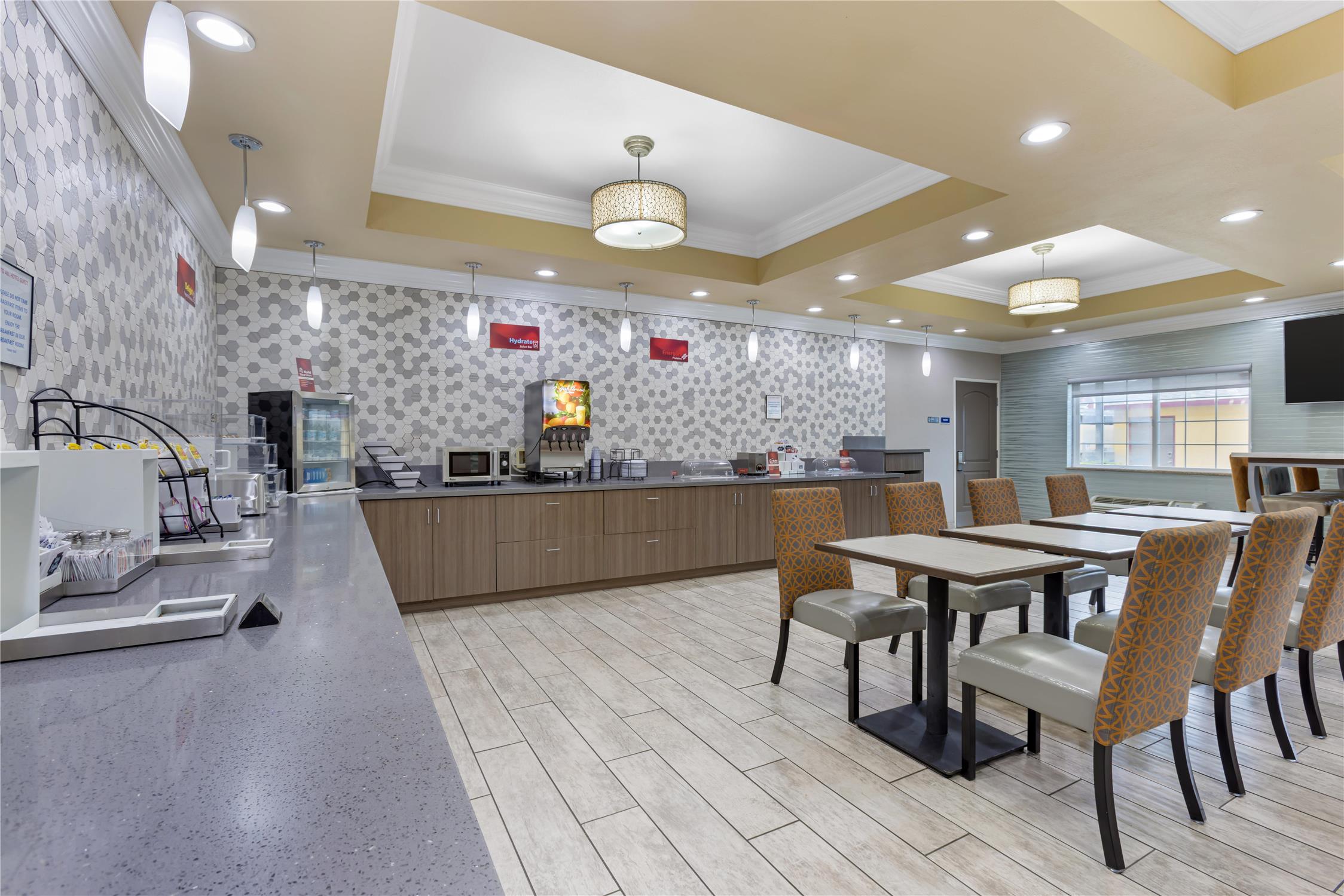 Best Western Plus Wasco Inn & Suites 17/63