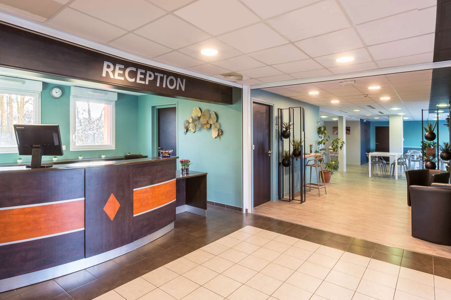 Sure Hotel By Best Western St-Amand-Les-Eaux 2/28