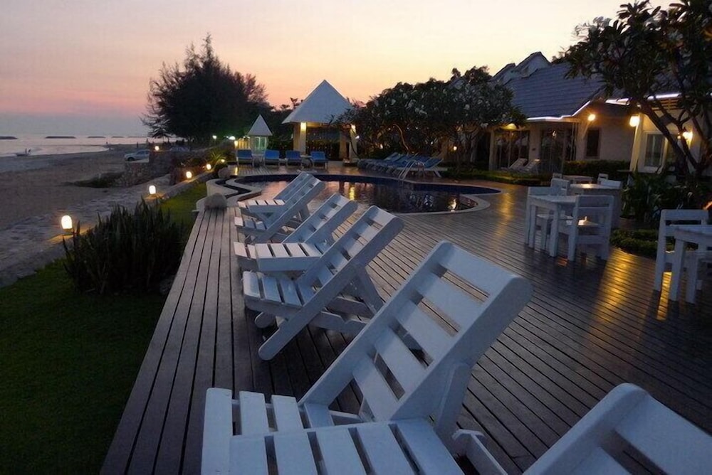 Blue Sky Resort 7/50