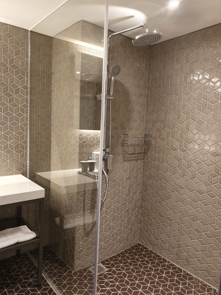 City Suites Taoyuan Station 49/50