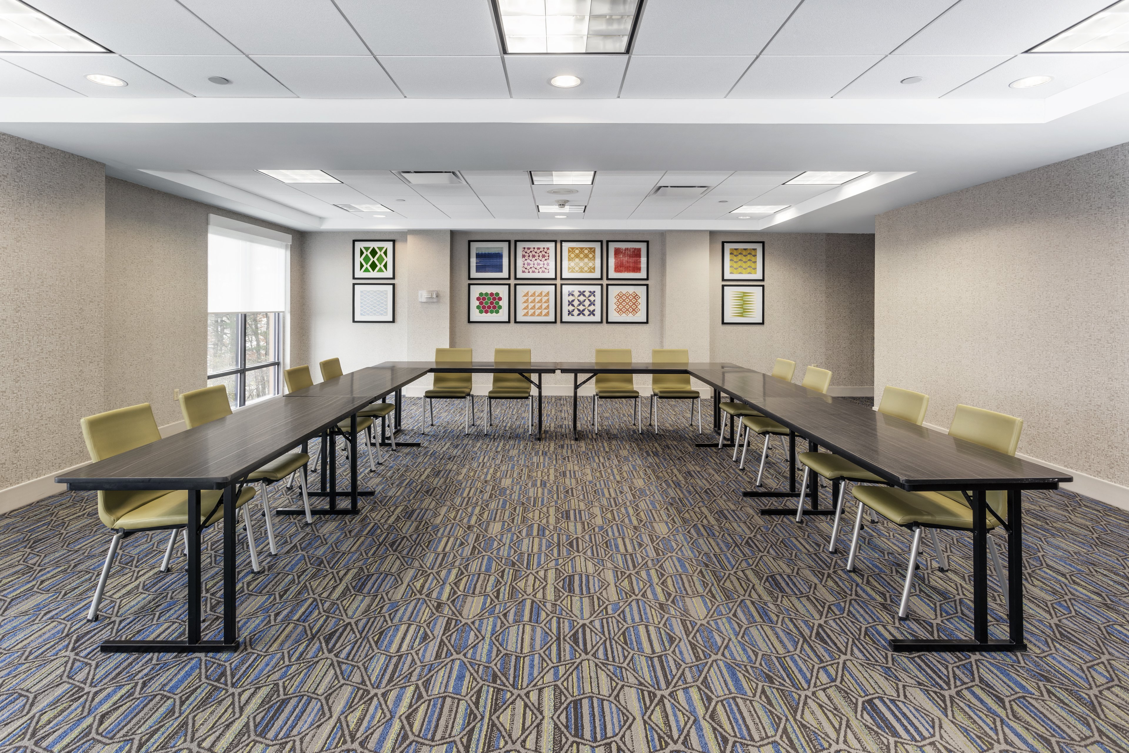 Holiday Inn Express Hotel & Suites South Portland 50/54