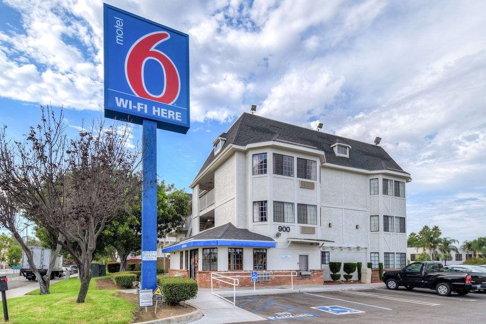 Motel6 Escondido Ca 43/54