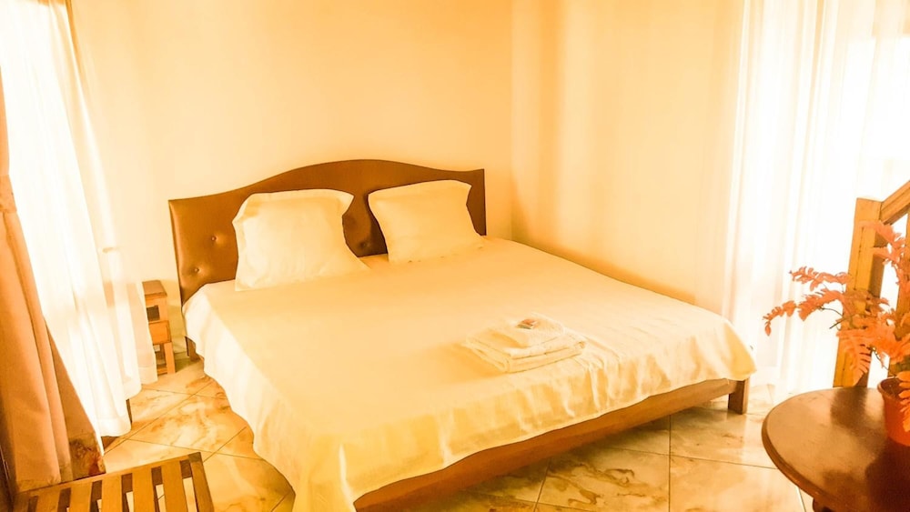 Oceanis Home & Voyages 13/50