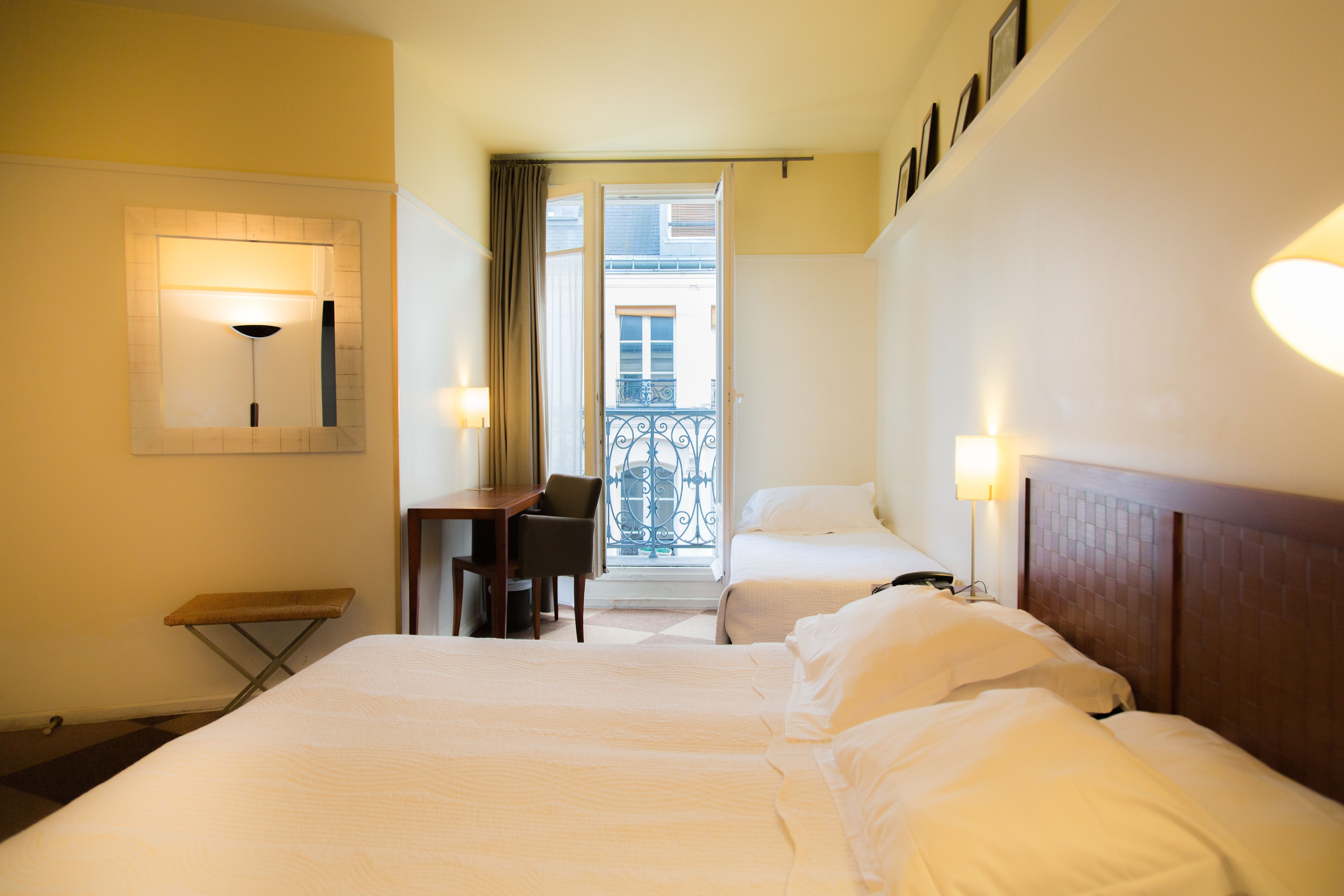 ROOM, TRIPLE