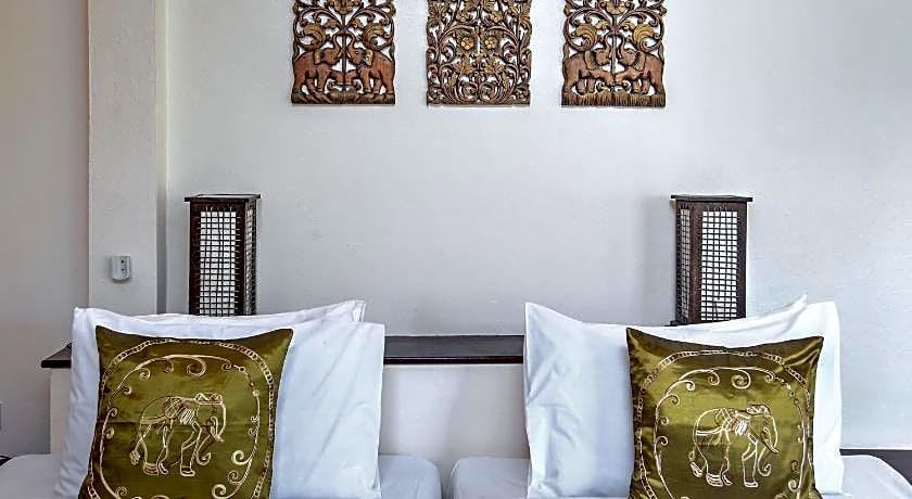 Khanom Hill Resort 5/50
