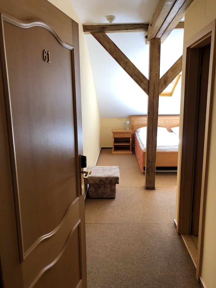 Brezina Pension 27/52