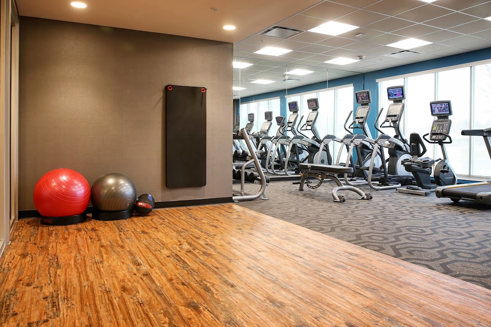 Fairfield Inn Suites By Marriott Madison Verona 16/34