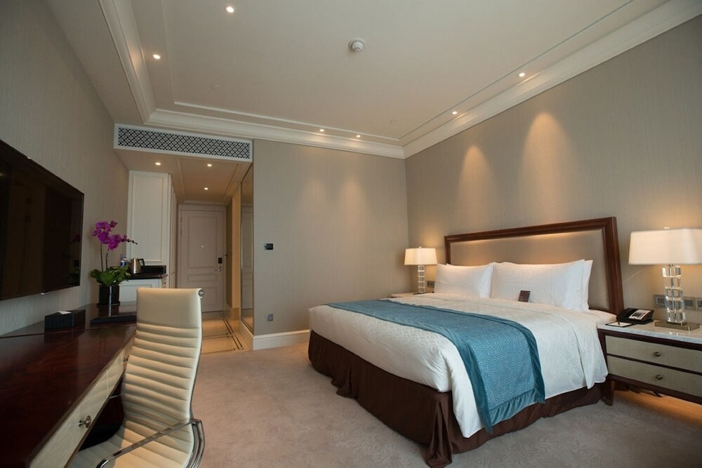 Jeurong Hotel Shanghai 10/50