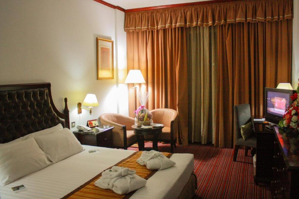 Knight Armour Hotel, Dubai