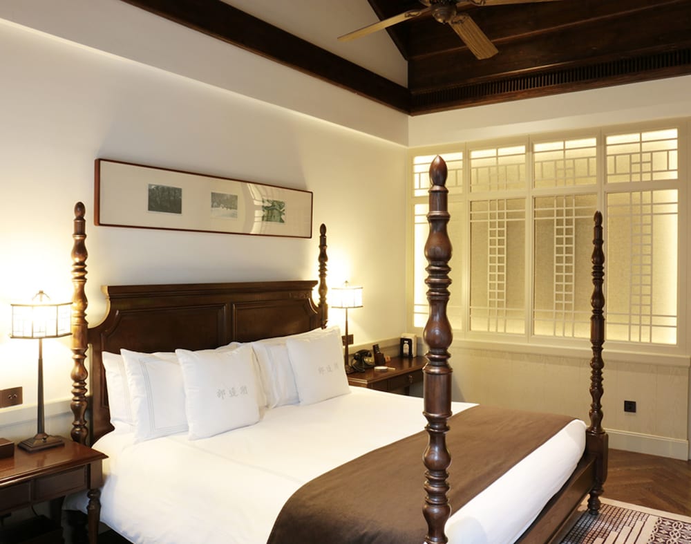 Chaptel Hotel 11/65