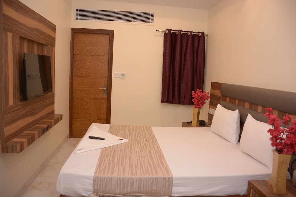 Hotel Golden Oasis Delhi 13/27