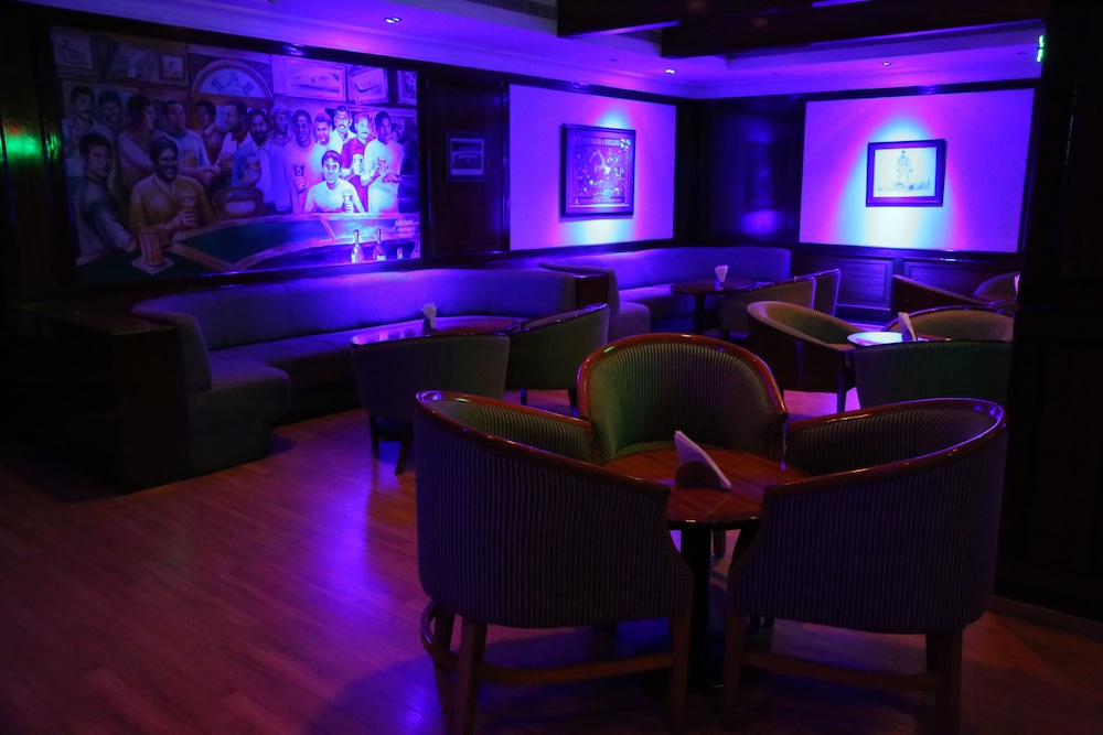 Gokulam Park Inn 30/57