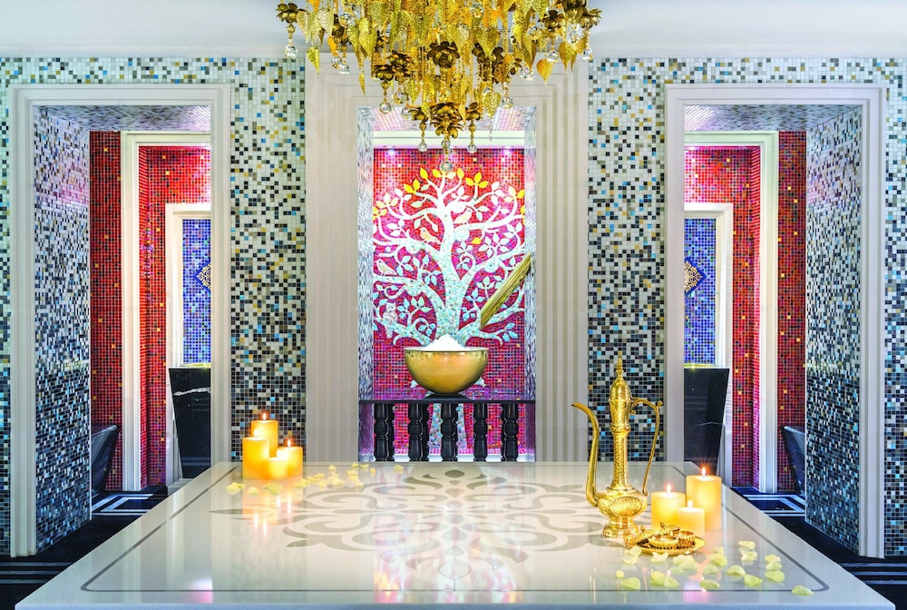 Lobby at Amatara Welleisure Resort, Wichit