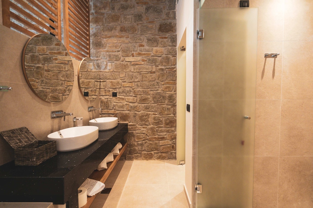 DELUXE, STUDIO, SUITE, SEA VIEW, PRIVATE POOL