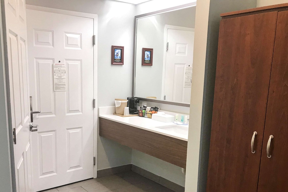 Quality Inn Richmond, KY 14/40