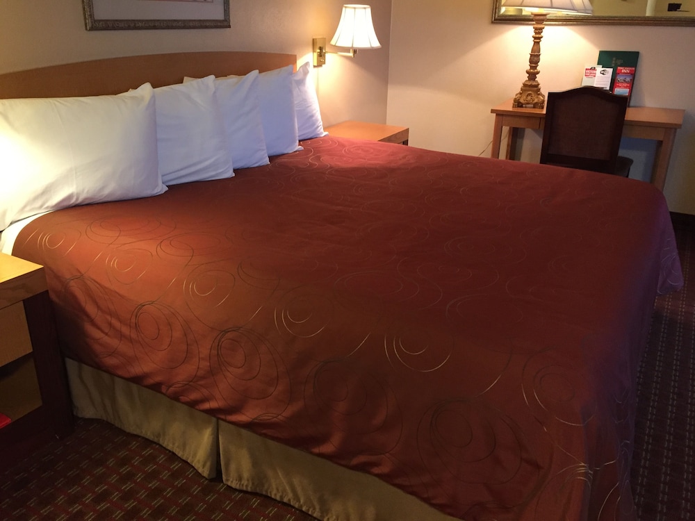 Port Angeles Inn 19/54