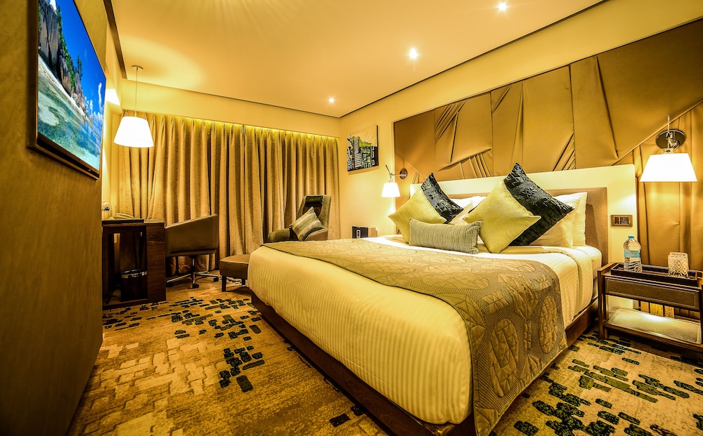 Sayaji Hotel 13/69