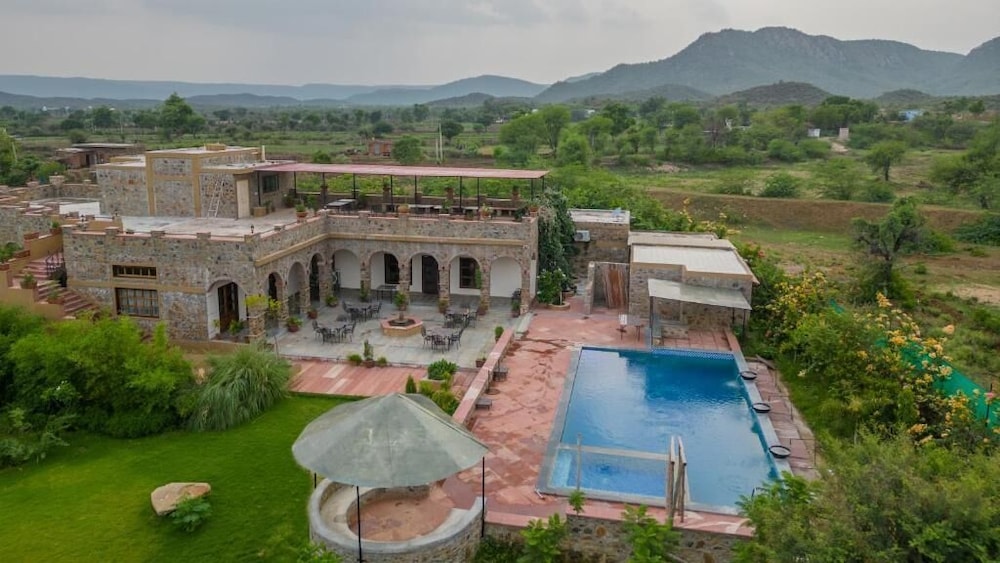 Little Affair Sariska 15/17