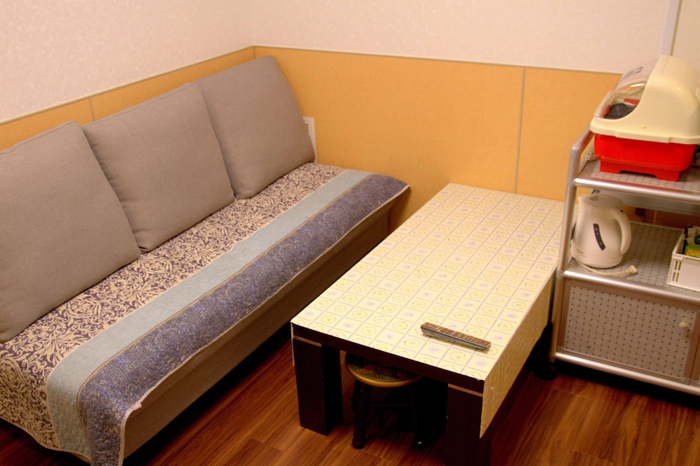 Uenohouse 12/21