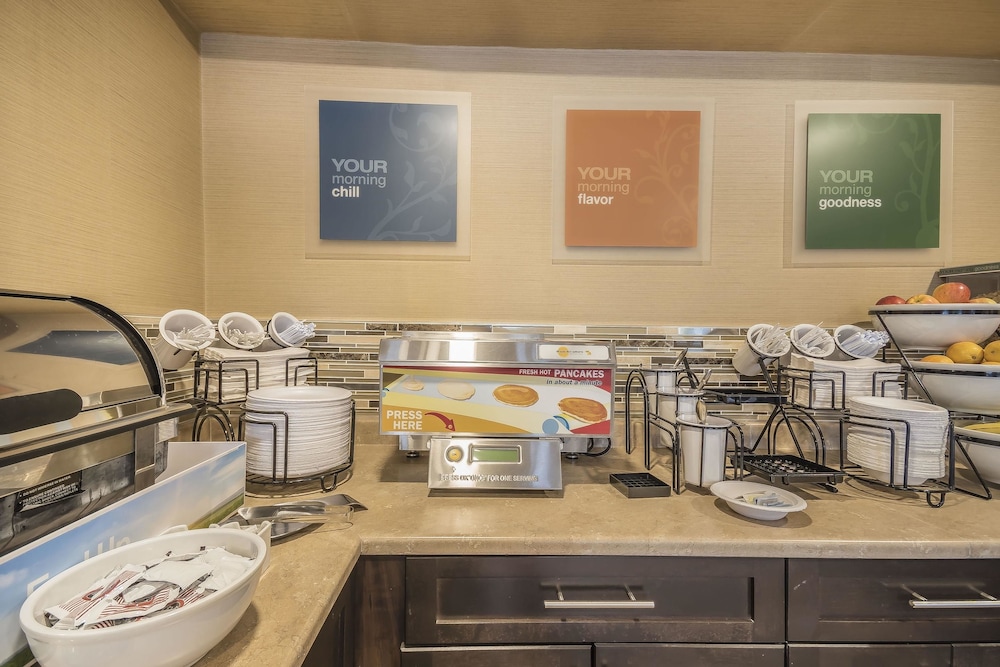 Comfort Inn Chilliwack, BC 34/44