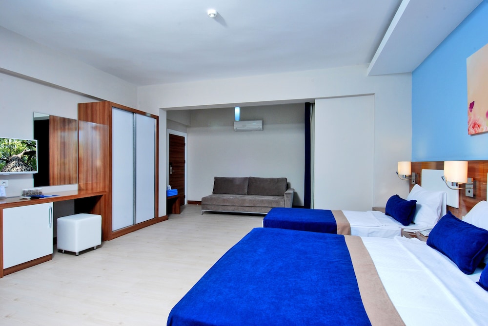 Kleopatra Ramira Hotel 17/36
