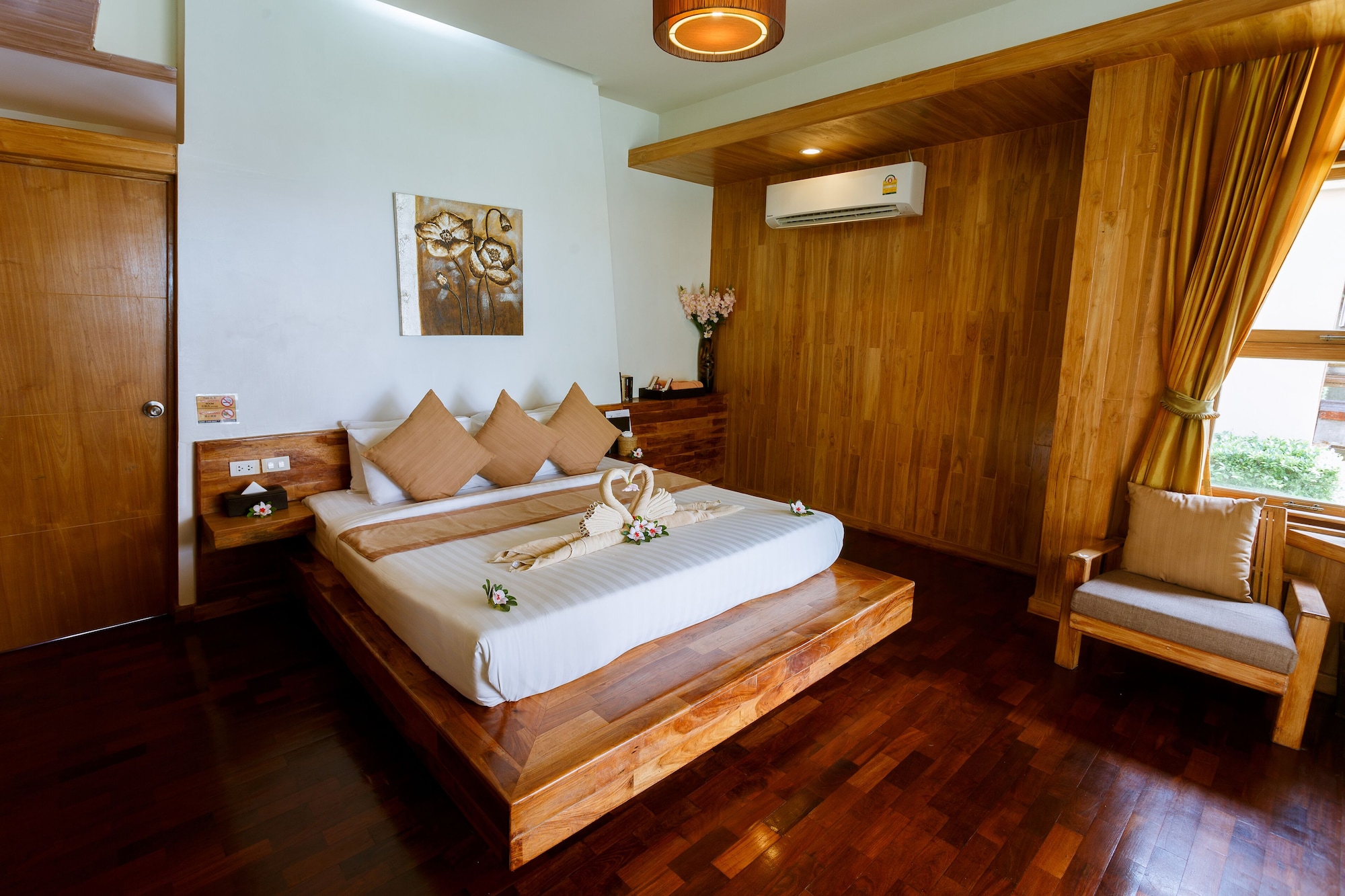 BUNGALOW, BEACH VIEW