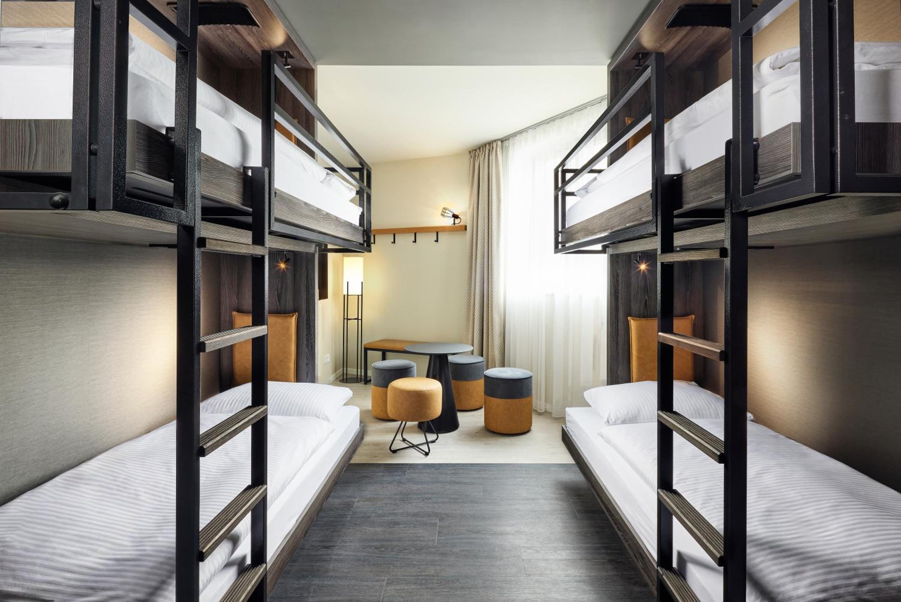 غرفة رباعية، H2 Hotel Saarbrucken 4/10