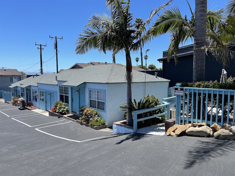 The Palomar Inn 2/61