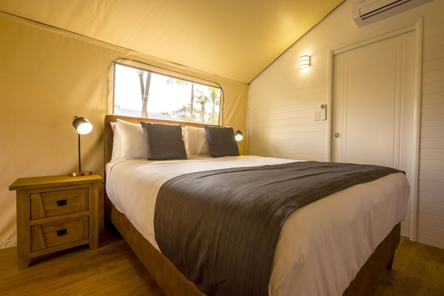 Safari, Deluxe, Tent