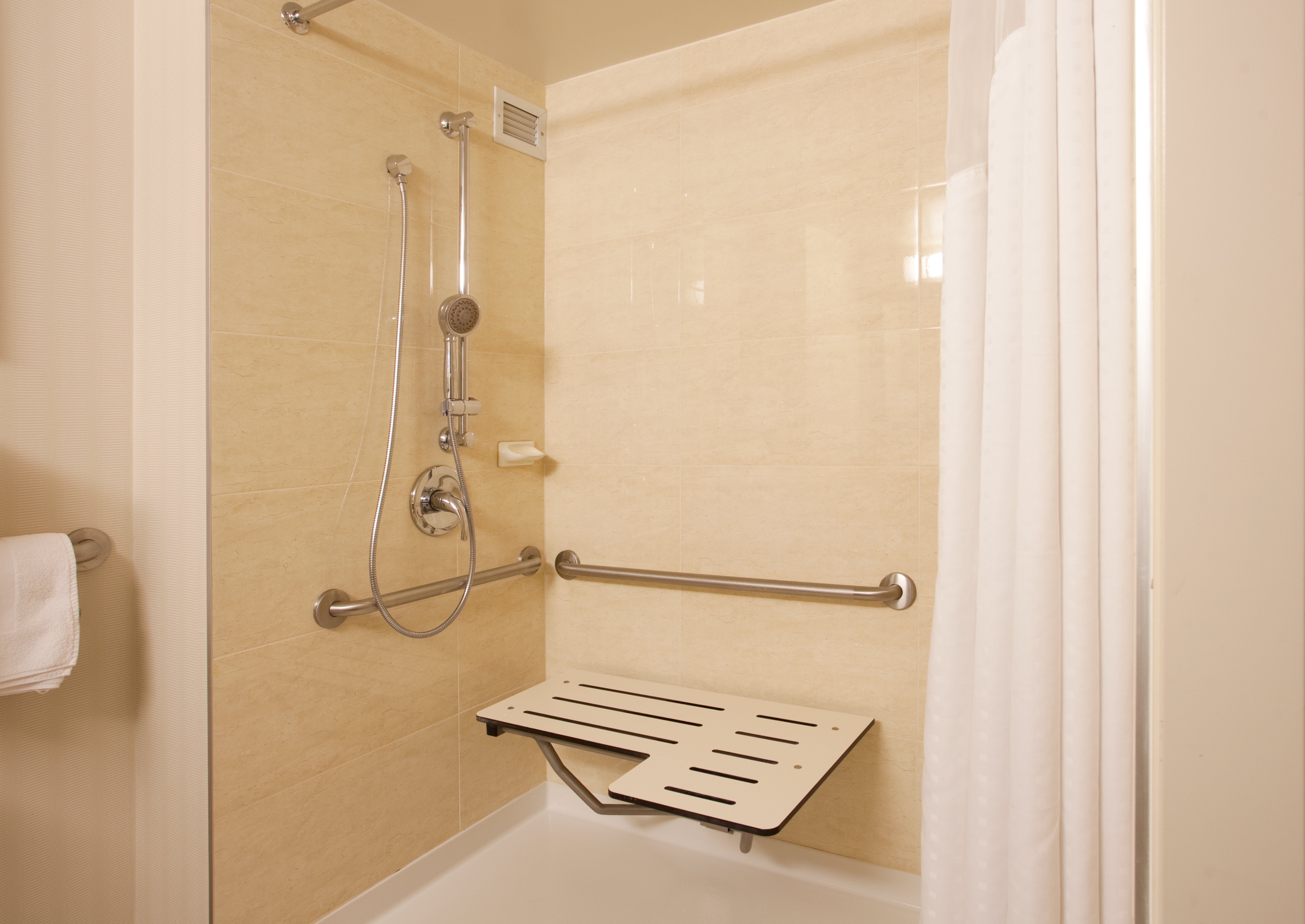 Holiday Inn Vancouver Centre 72/73