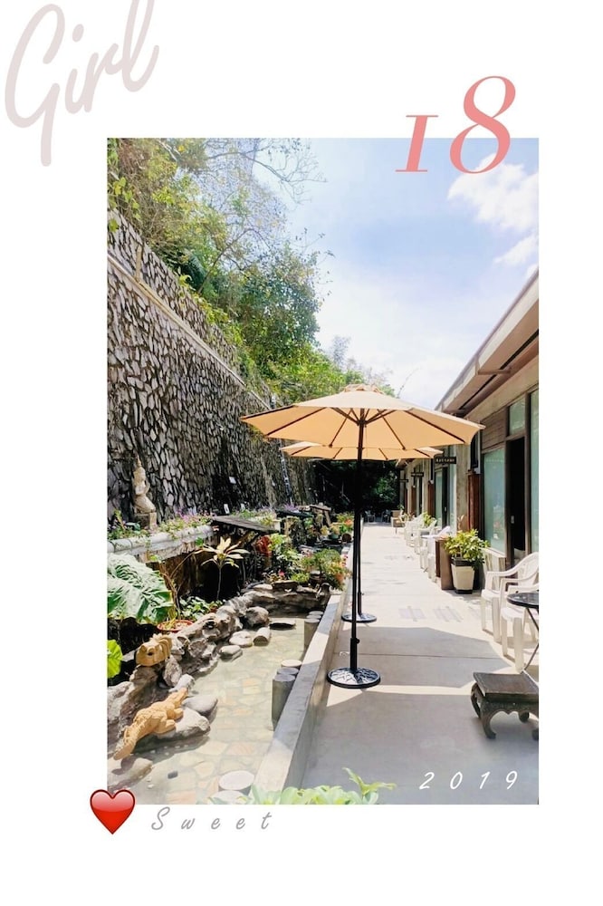 No. 26 Corner Villa Resort 17/21