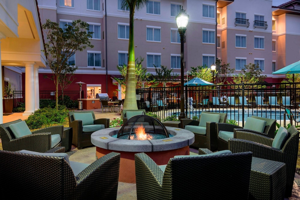Residence Inn Fort Myers at I-75 and Gulf Coast Town Center 40/53