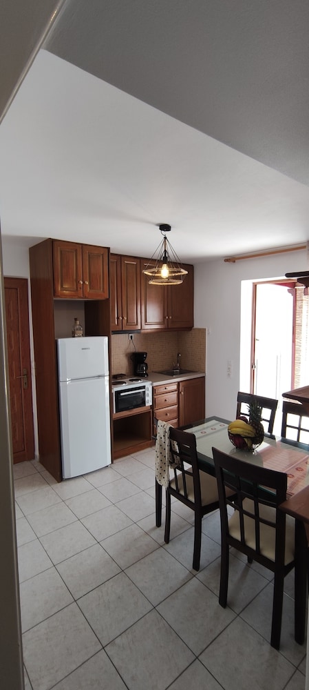 Kapetanos Rooms 40/50