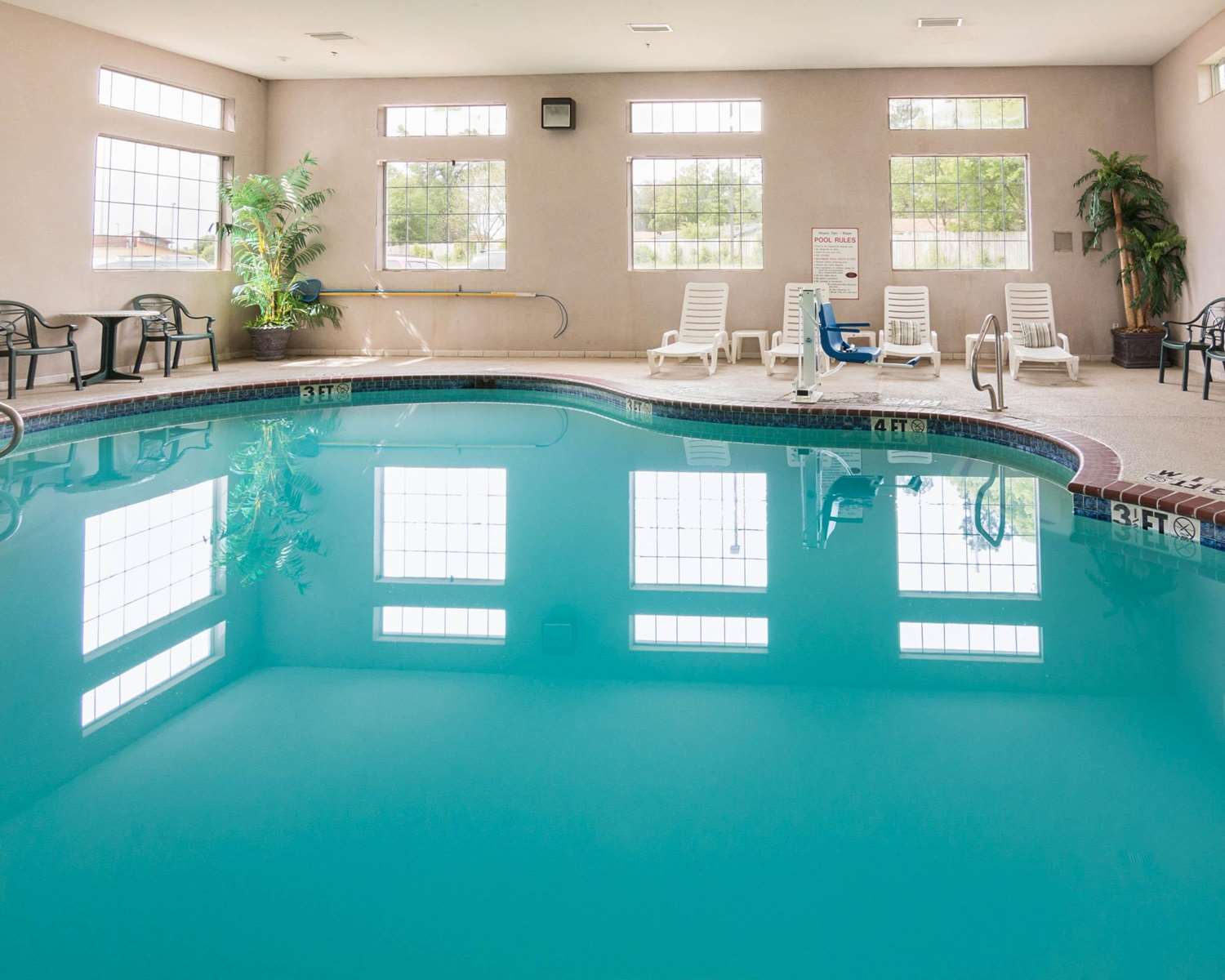 swimming pool spa