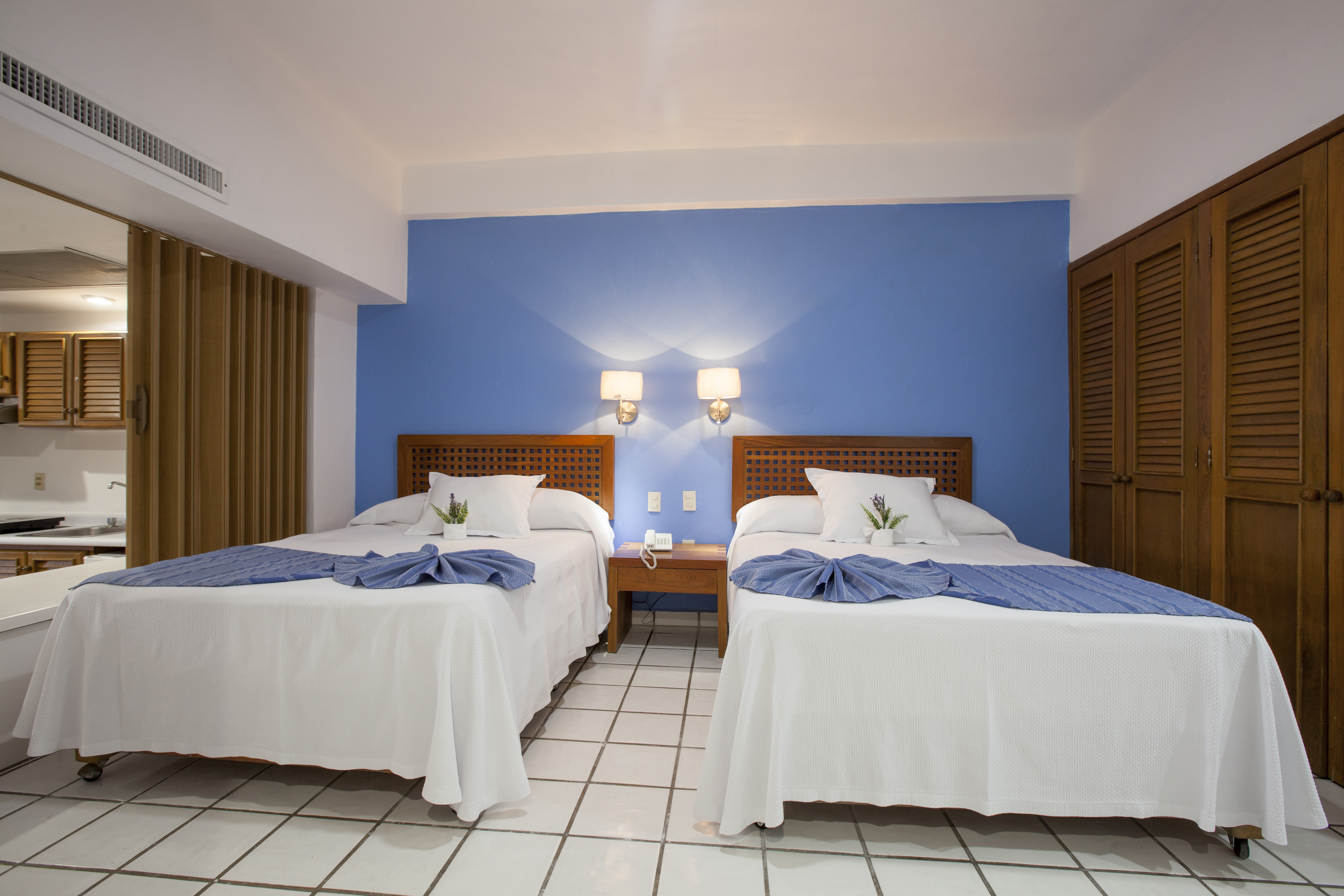Room, Ocean Front