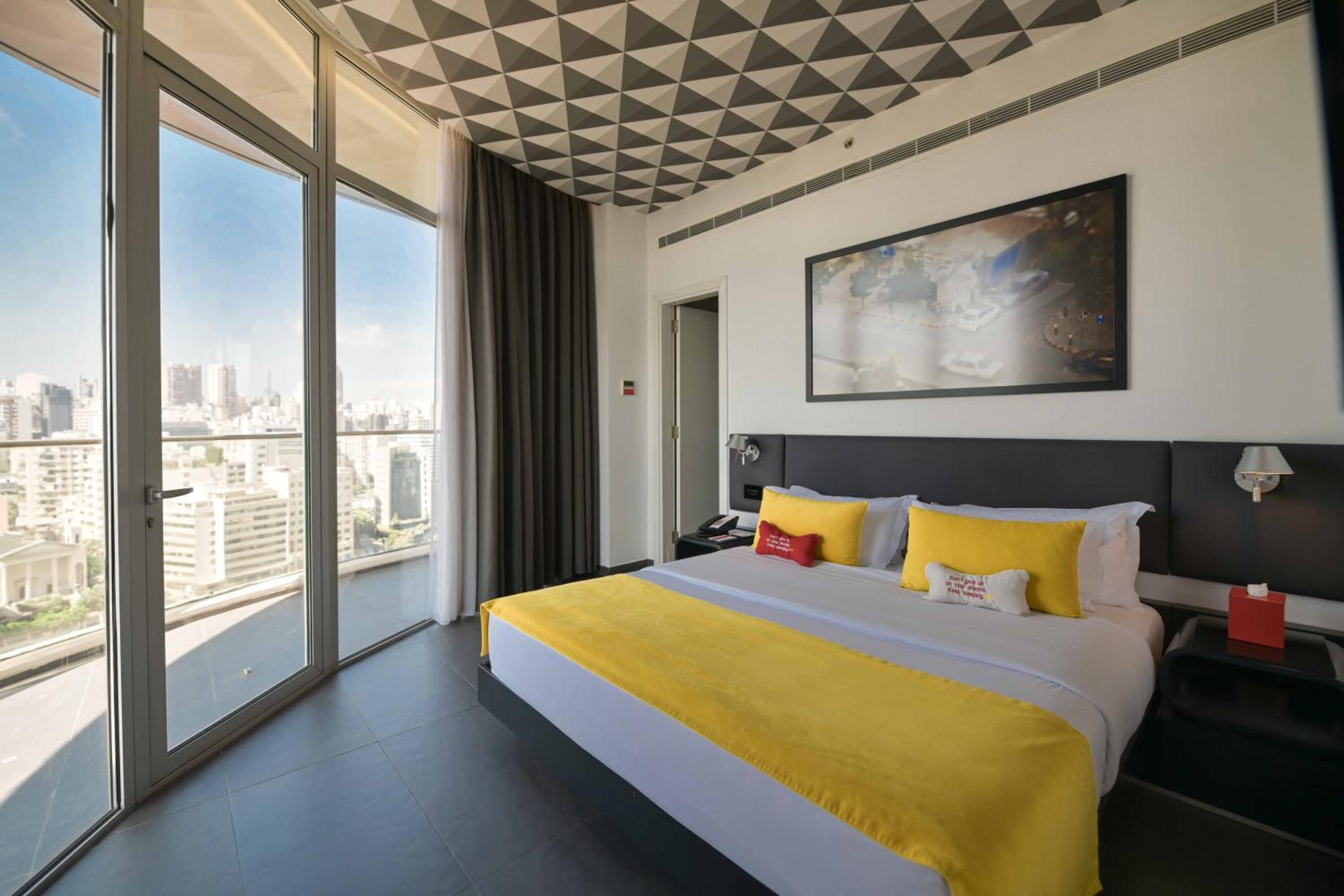 2 Bedrooms, Empire, Suite