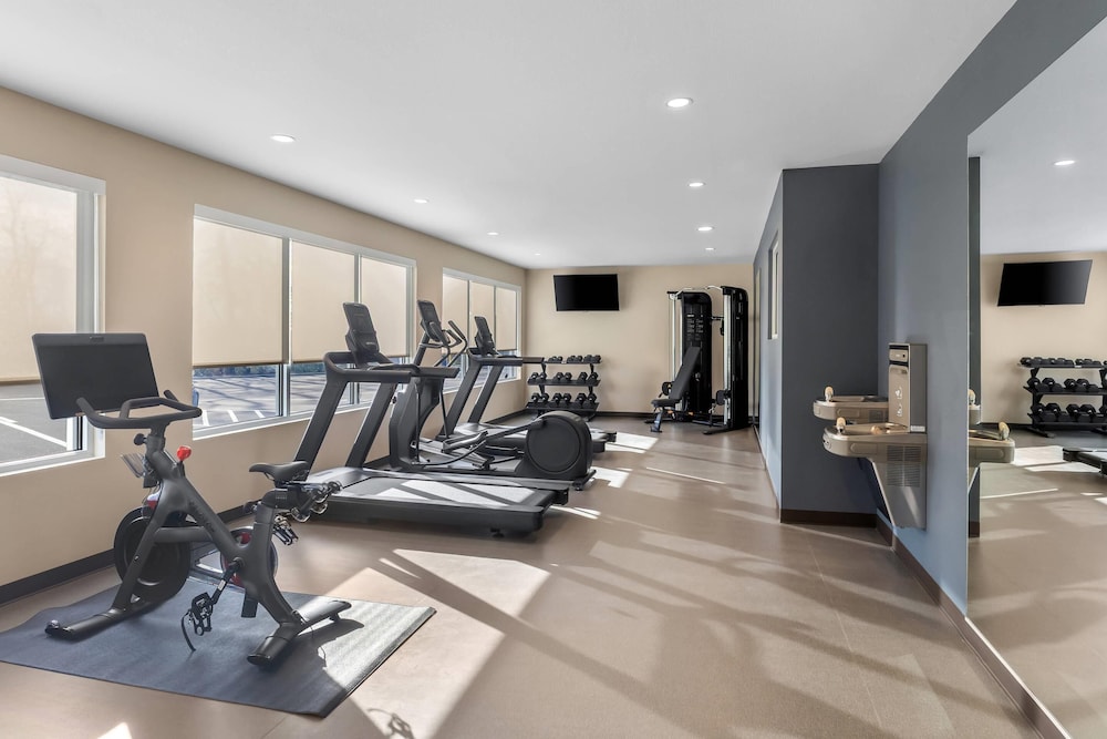 Everhome Suites Clarksville Ft. Campbell Area 35/60