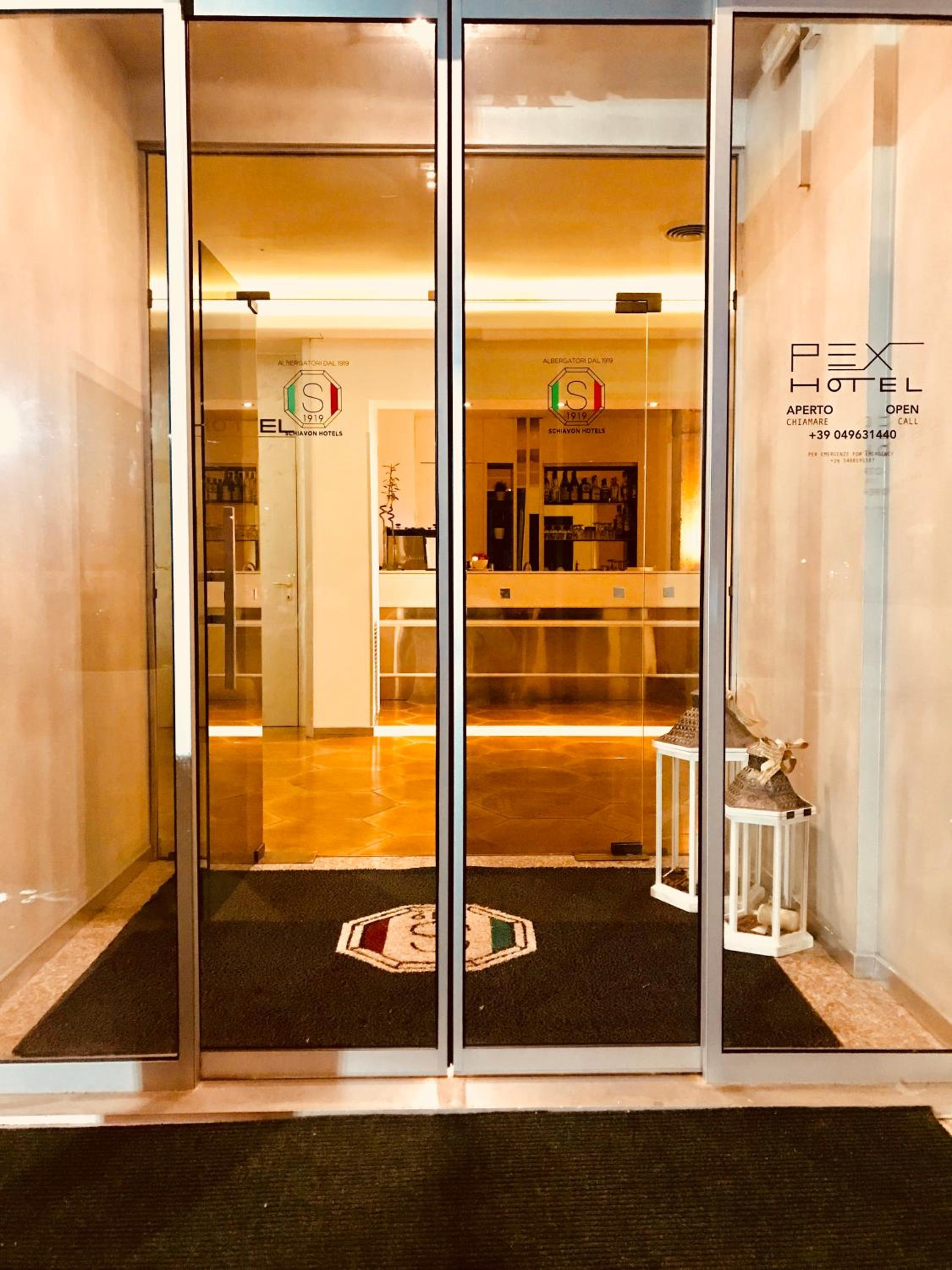 Hotel Pex 55/56
