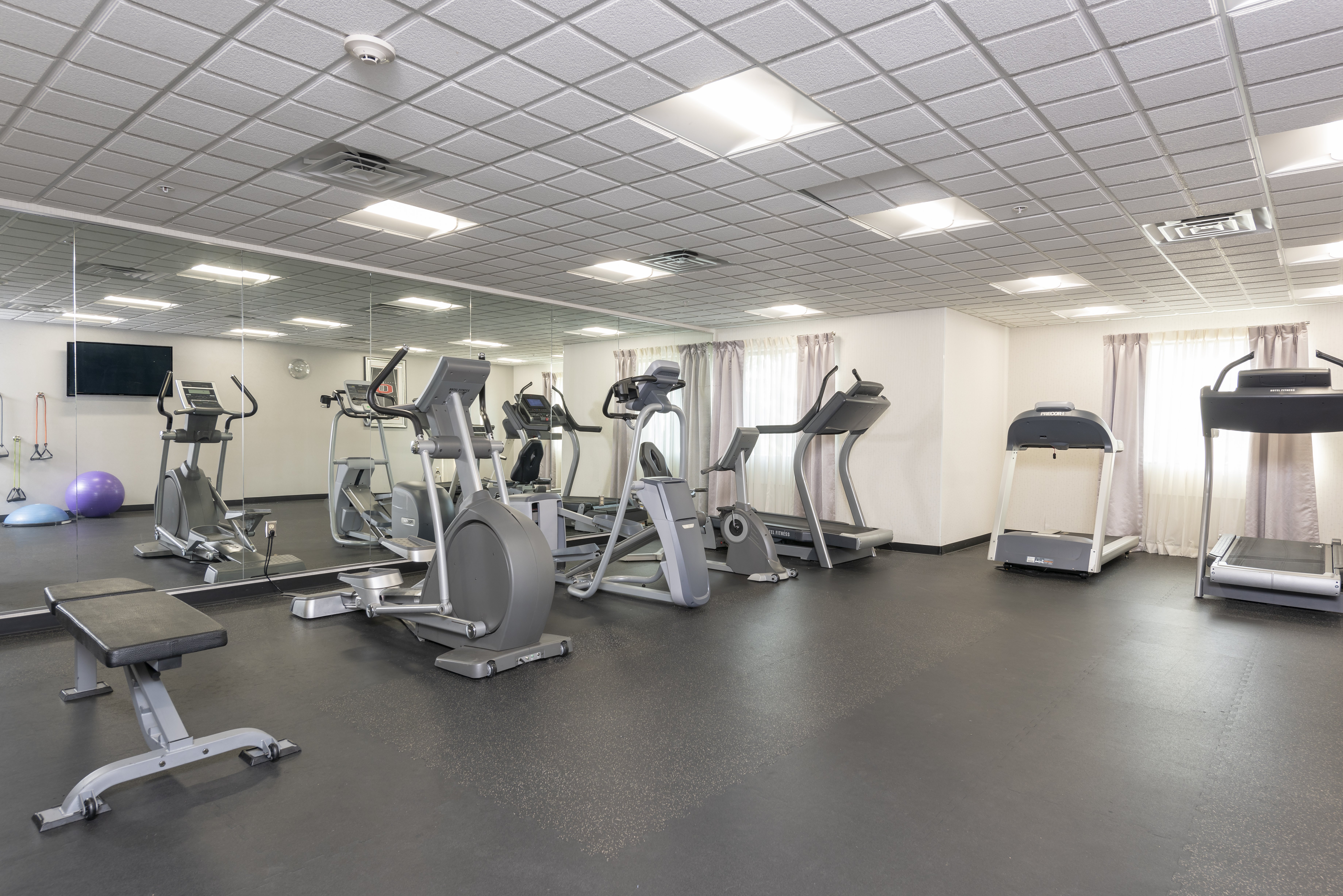 Holiday Inn Express Hotel Suites Columbus Polaris Parkway 46/77