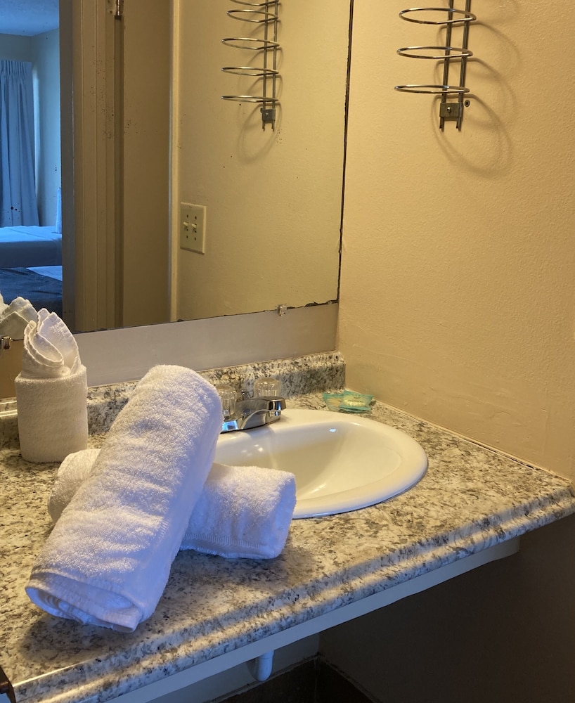 Altamonte Springs Hotel and Suites 40/40